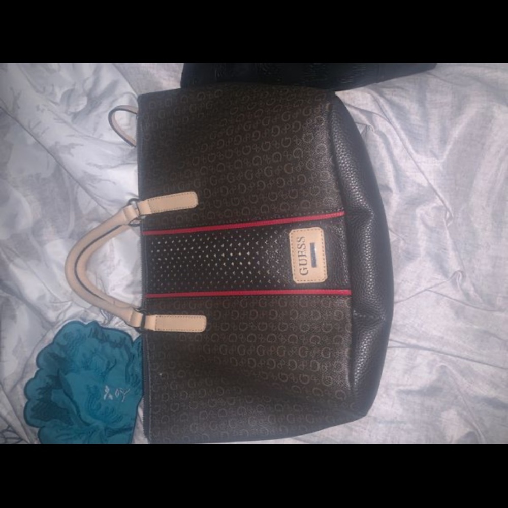 Guess purse